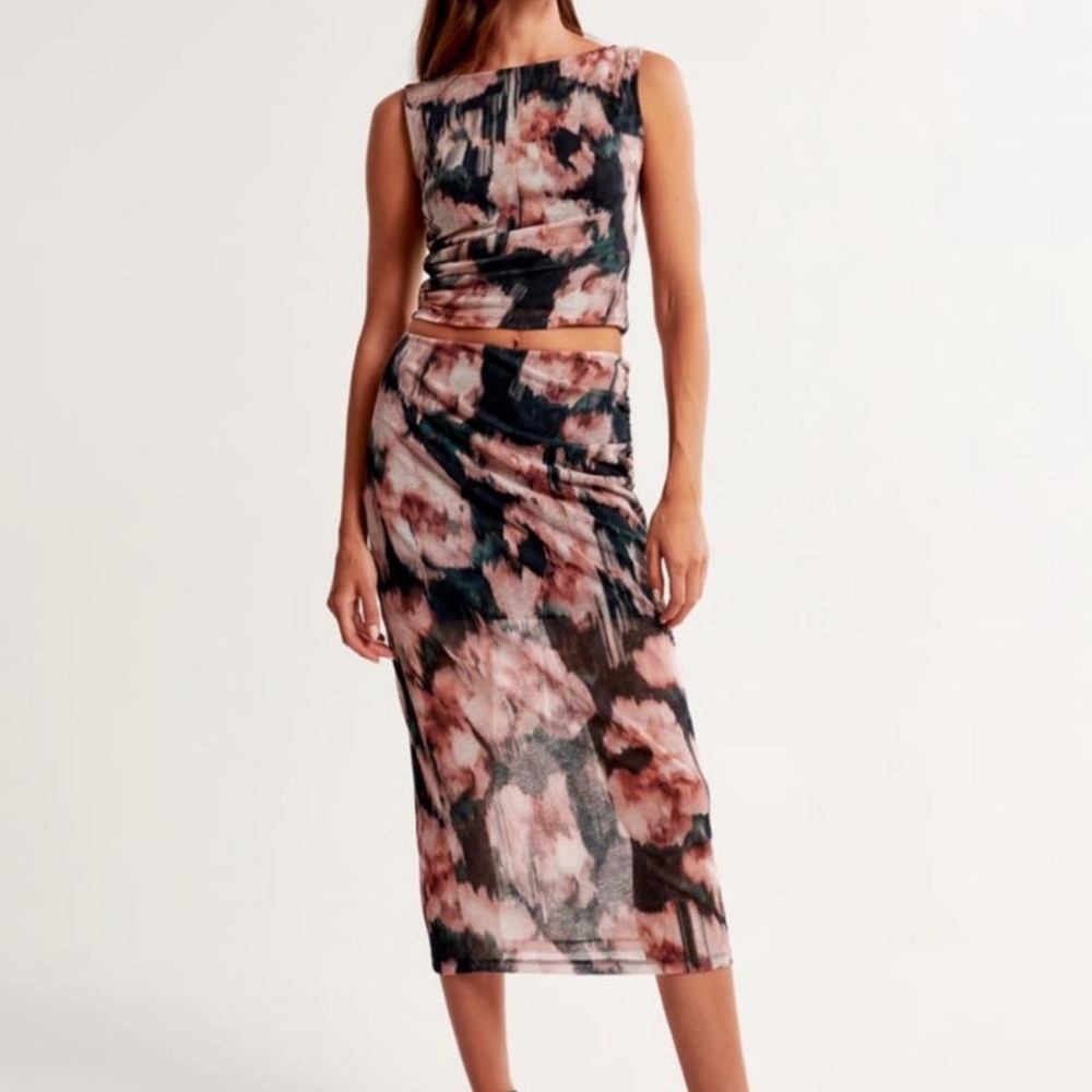 Abercrombie & Fitch Abstract Pink and Navy Top